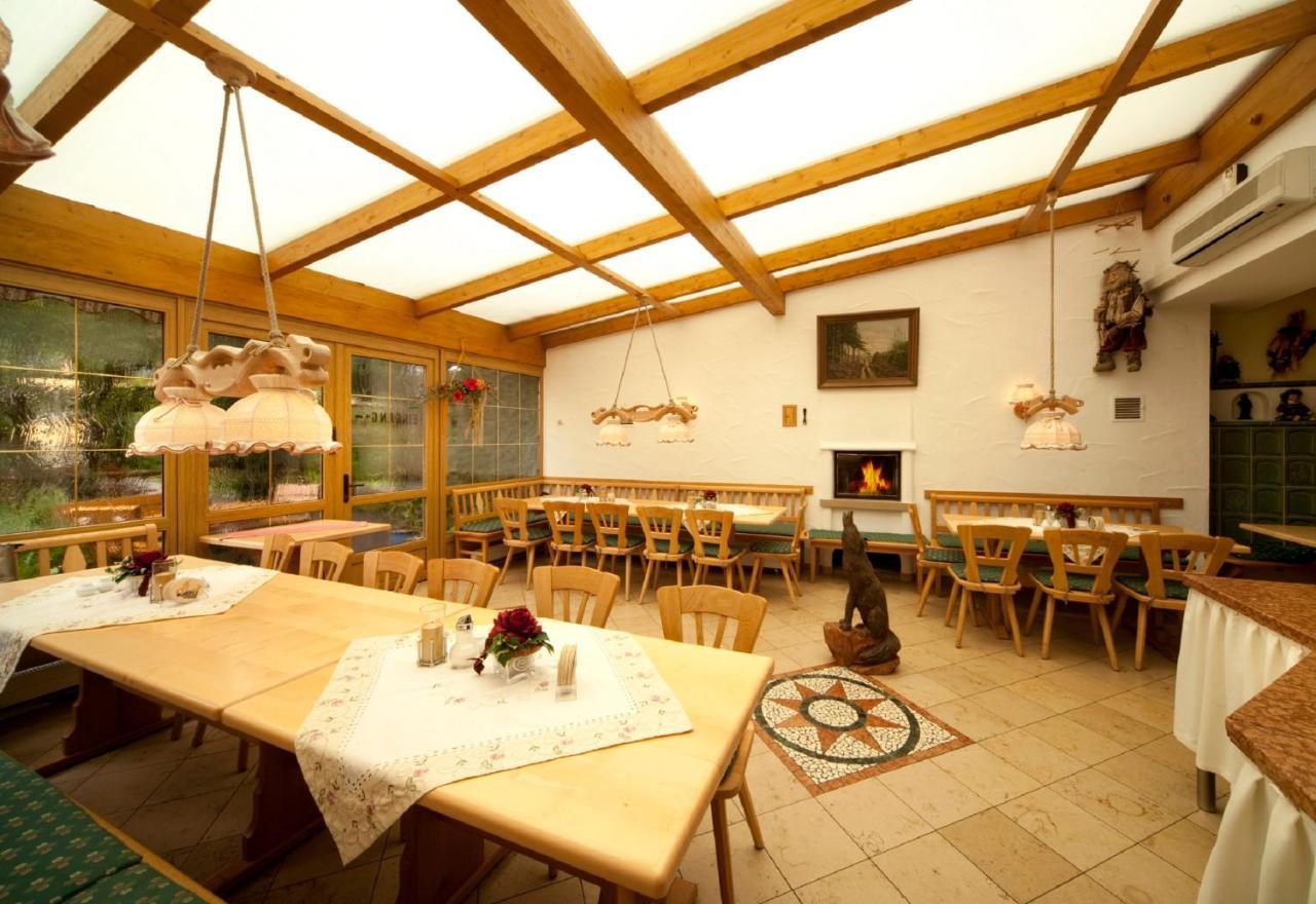 Hôtel Gasthaus Zur Wolfsschlucht à Sugenheim Extérieur photo